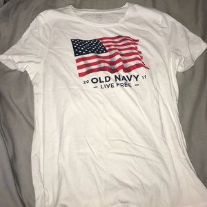 Old Navy tshirt